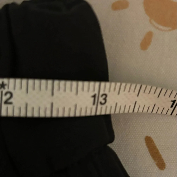 Lululemon Womens Black Self Tie High Waisted Skirt‎ Elastic Waist Pockets size 6 - Picture 5 of 7